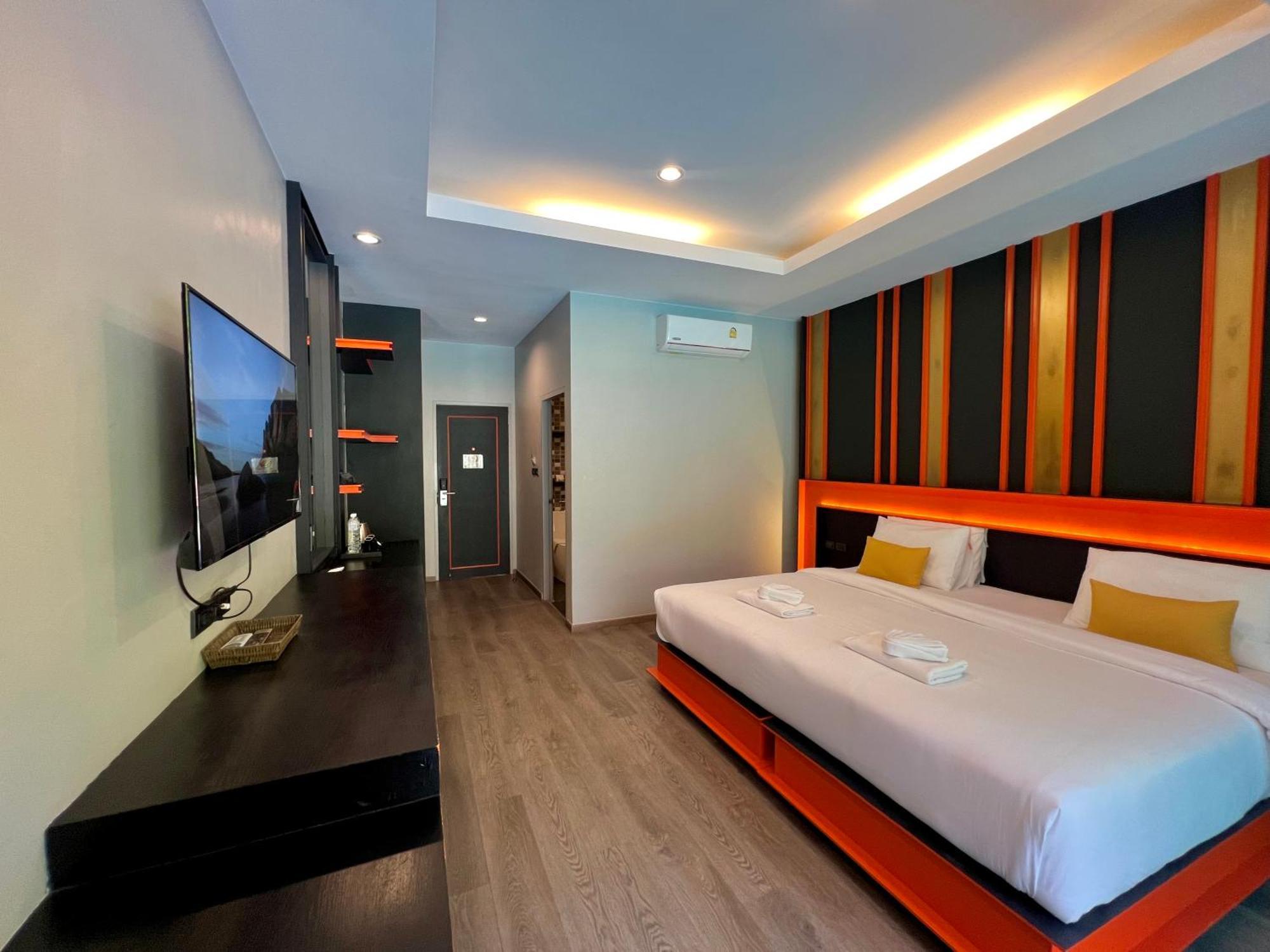 Wow Phuket Hotel Exterior photo